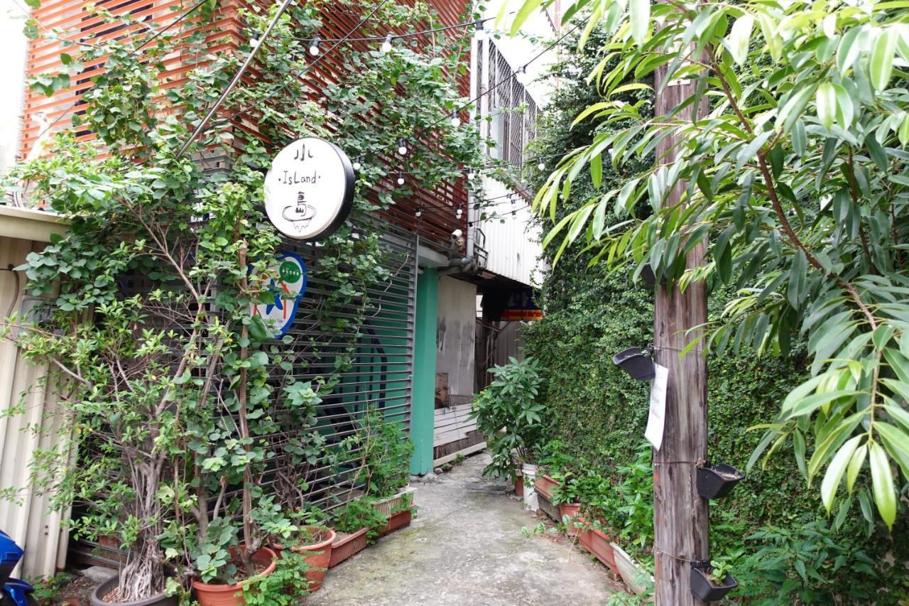 Small Island Homestay Tainan Extérieur photo