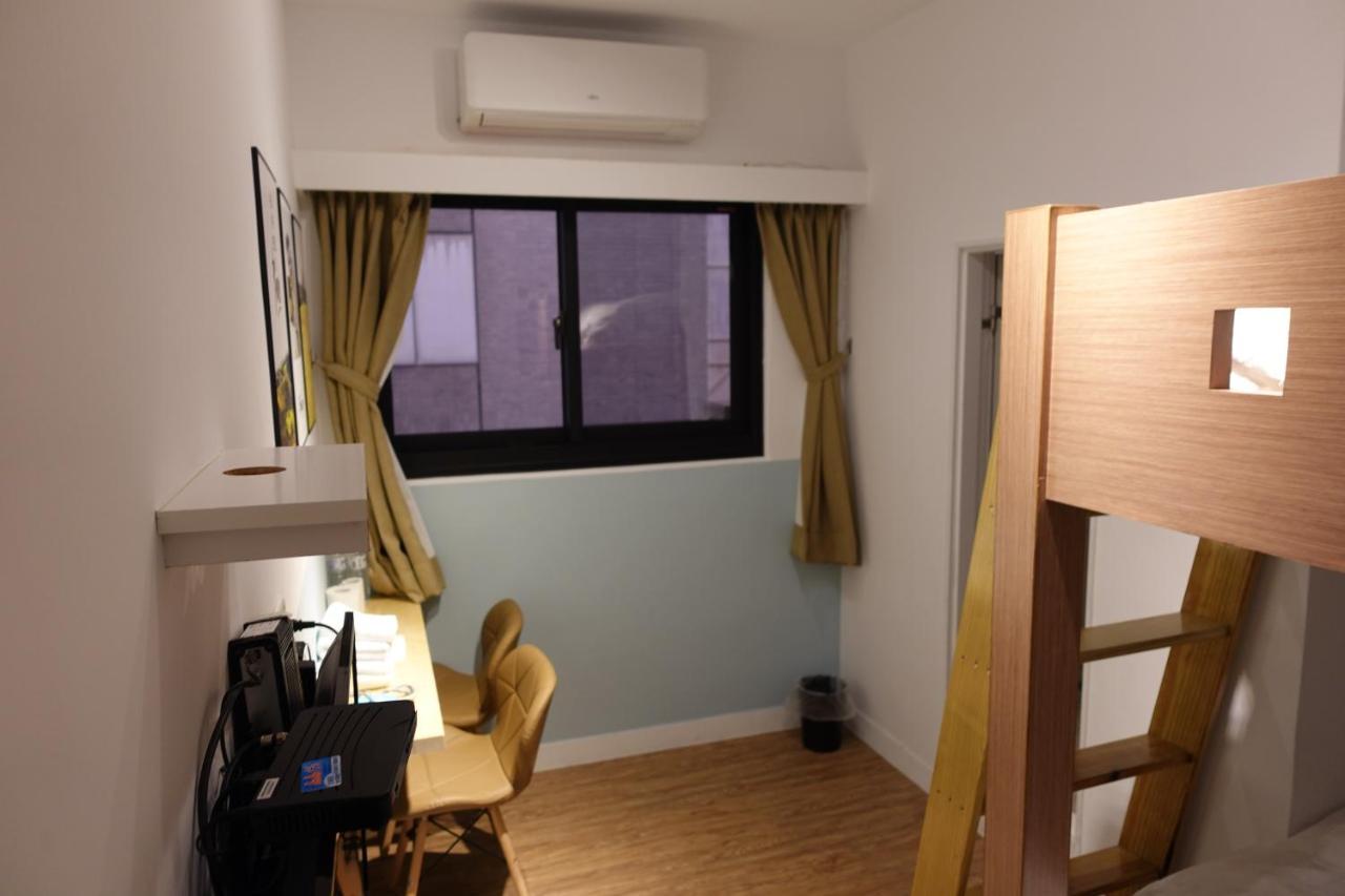 Small Island Homestay Tainan Extérieur photo