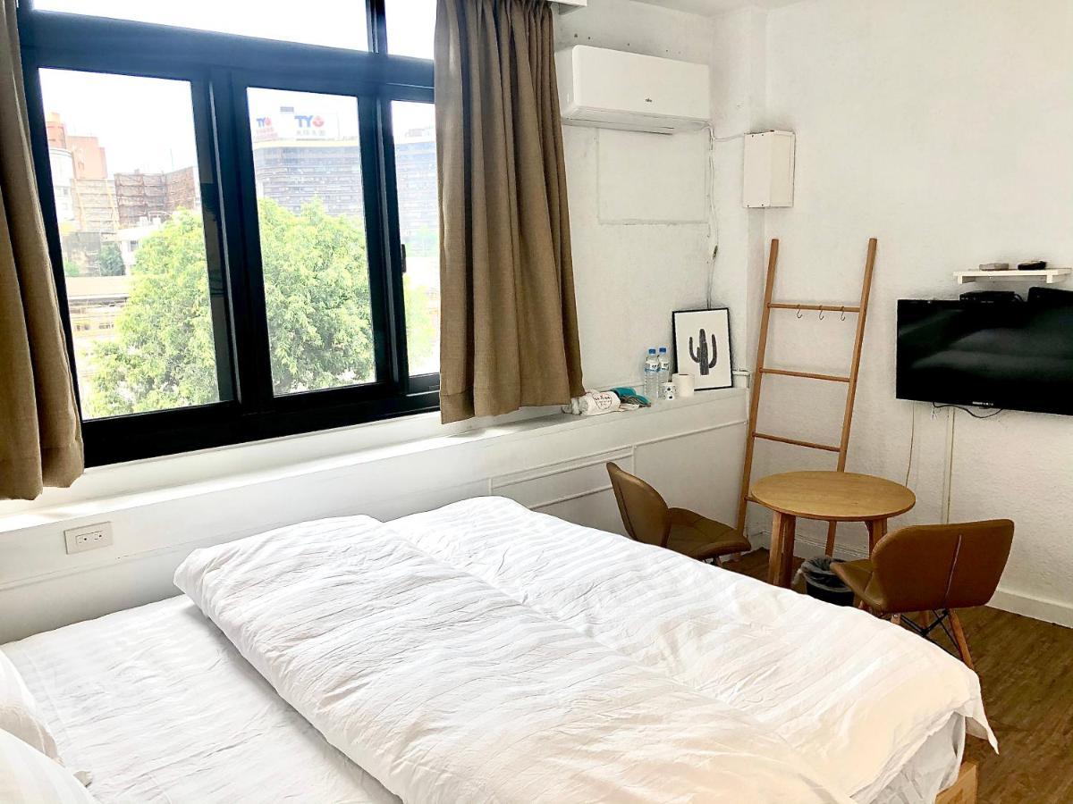 Small Island Homestay Tainan Extérieur photo