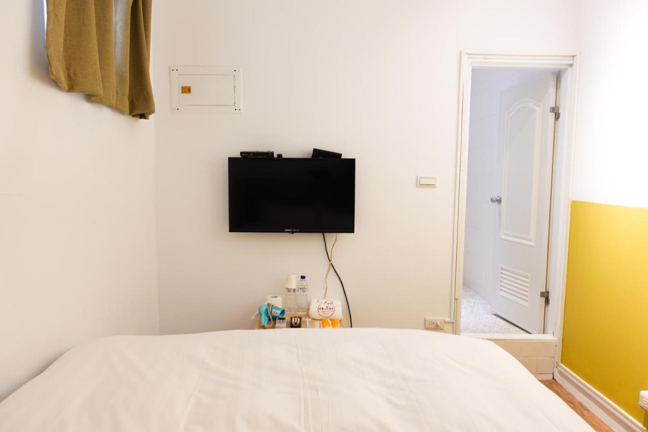 Small Island Homestay Tainan Extérieur photo