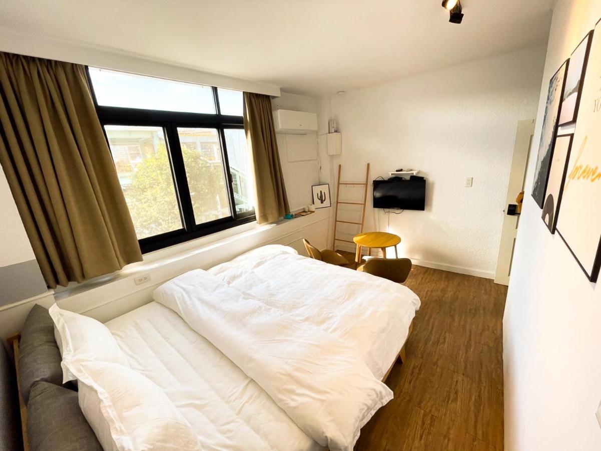 Small Island Homestay Tainan Extérieur photo